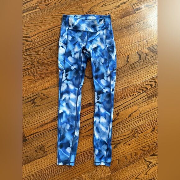 LULULEMON Speed Up Tight Legging Blush Blossom Alpine White Midnight Navy Blue 4 - Picture 4 of 7